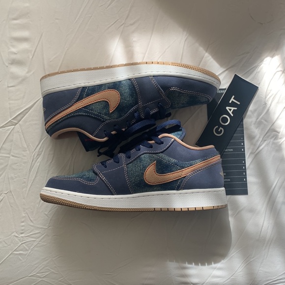 Jordan Shoes - Air Jordan 1 Low SE GS ‘Denim’